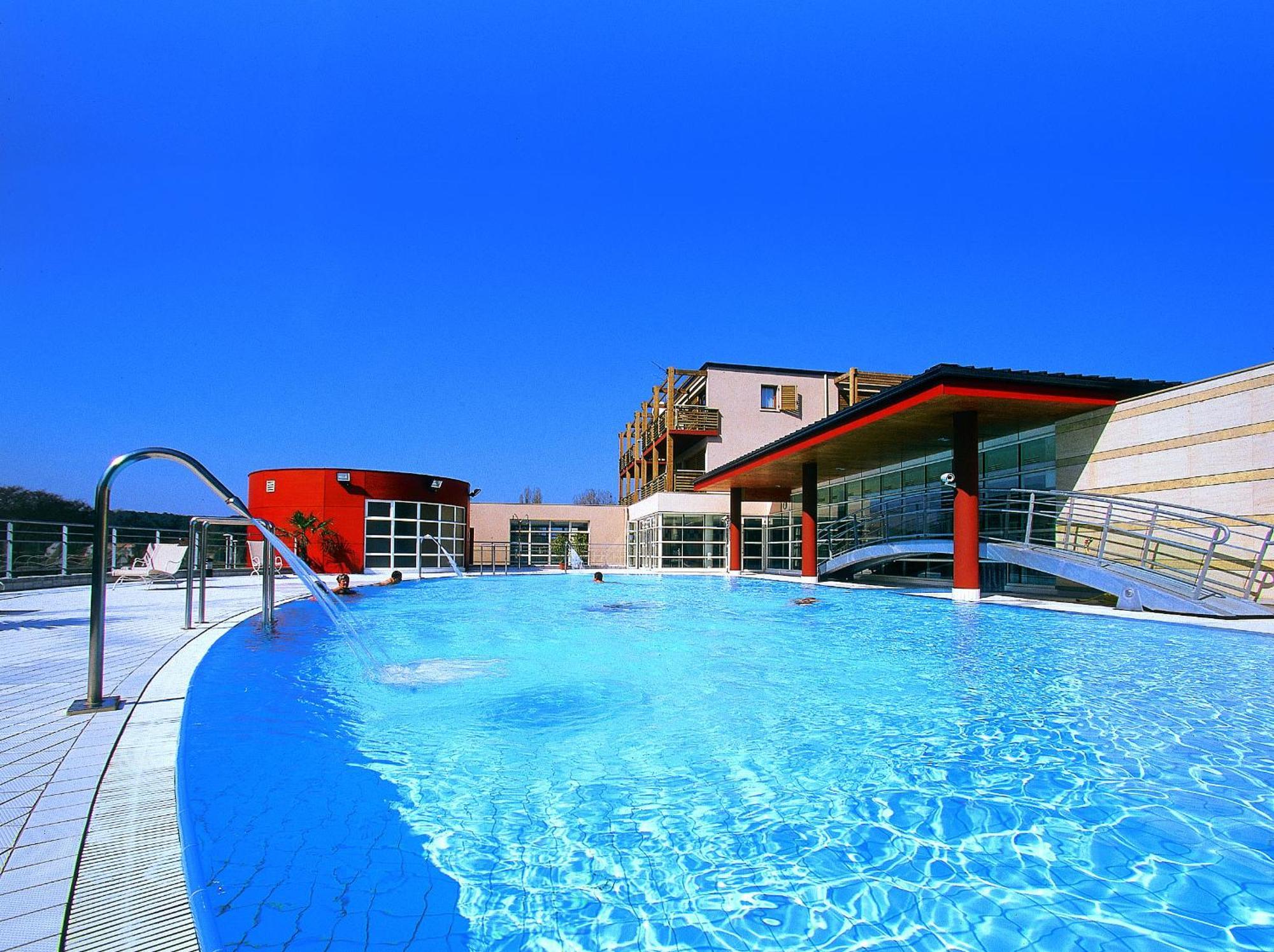 Maison Moderne 2 Chambres, A Deux Pas Des Thermes, Casino Et Center Parcs กาสเตลจาลูซ์ ภายนอก รูปภาพ